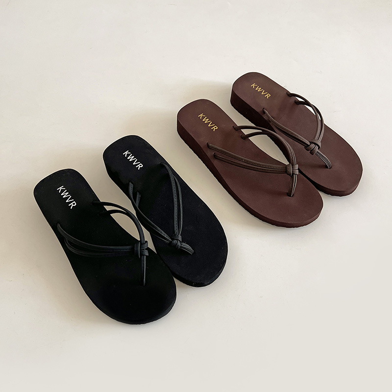 Beach Flip-Flops for Women 2026 Double-Strap Anti-Slip Sandals with Wedge and Mid-Heel for Outdoor Wear on the Beach Beach Flip-Flops for Women 2026 Double-Strap Anti-Slip Sandals with Wedge and Mid-Heel for Outdoor Wear on the Beach