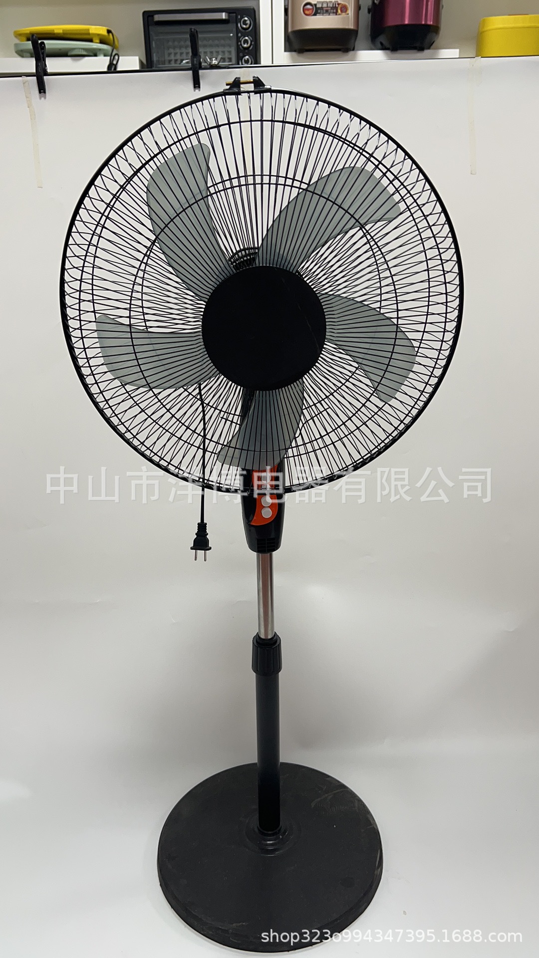 Ventilador eléctrico de 18 pulgadas de comercio exterior del fabricante Ventilador de piso de cabeza móvil de potencia Sur/EE. UU./No alta potencia Ventilador doméstico transfronterizo Ventilador industrial