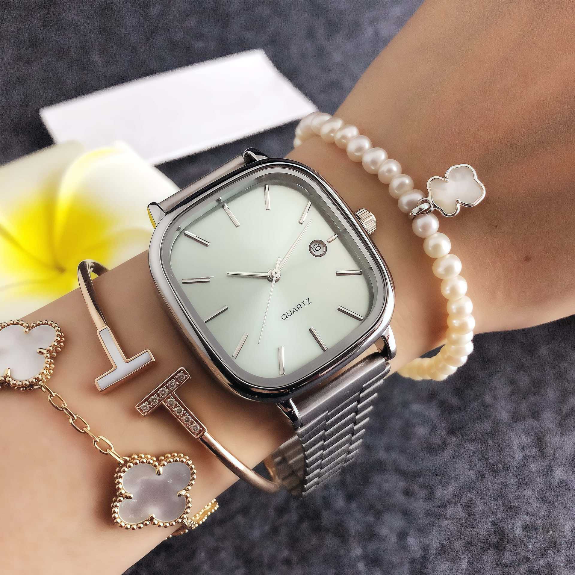 新型女子学生韓国版シンプルファッション腕時計小清新夏女性時計方形文字盤学院風装飾時計