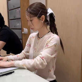 现货 2026韩国东大门早秋印碎花甜美温柔小清新薄款针织开衫小外
