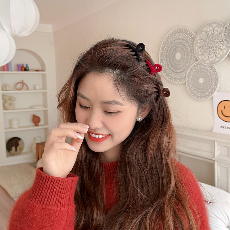 Flocking bangs clip