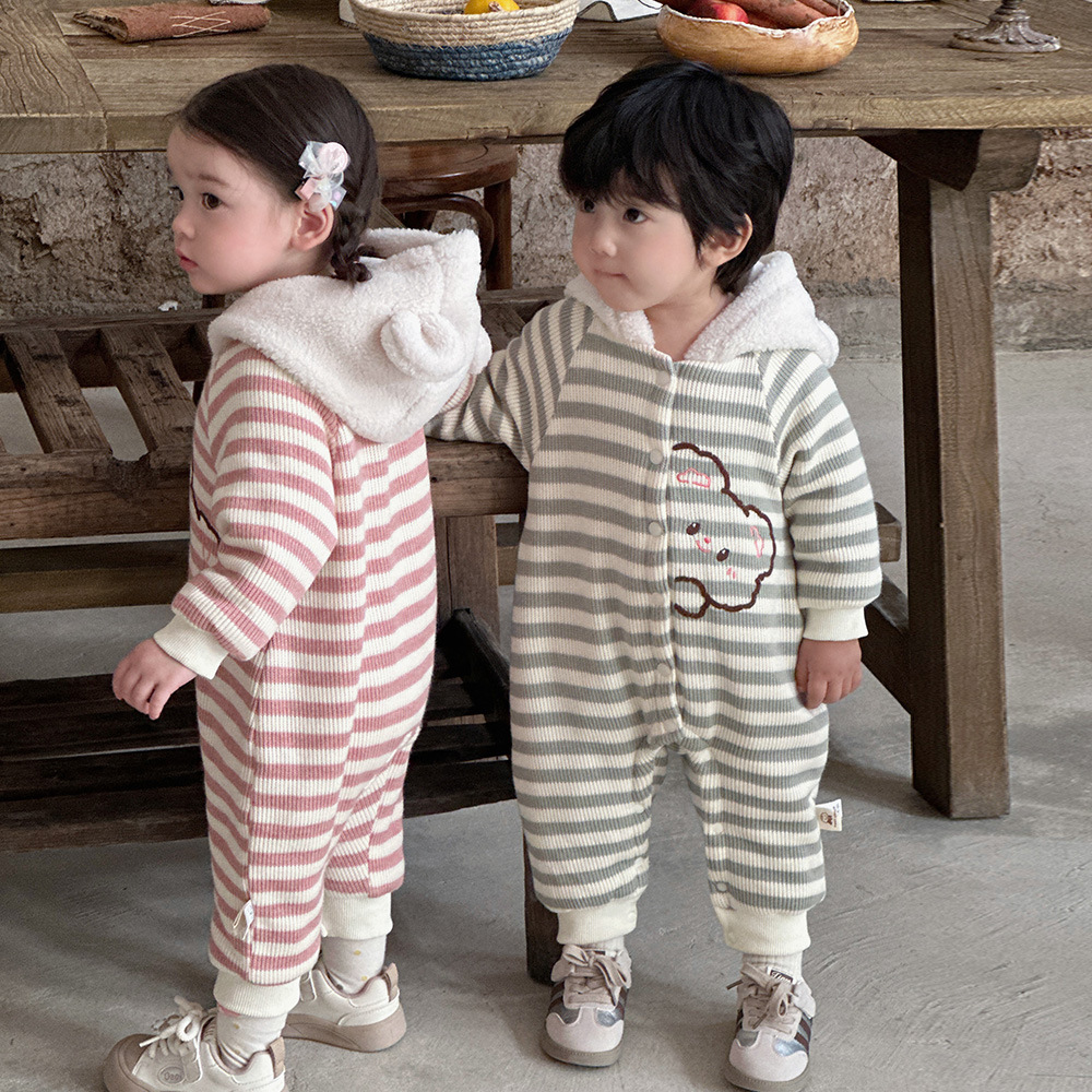 Ropa de bebé otoño e invierno oso a rayas mono clip de bebé escalada de algodón ropa de invierno super lindo y grueso cálido mameluco