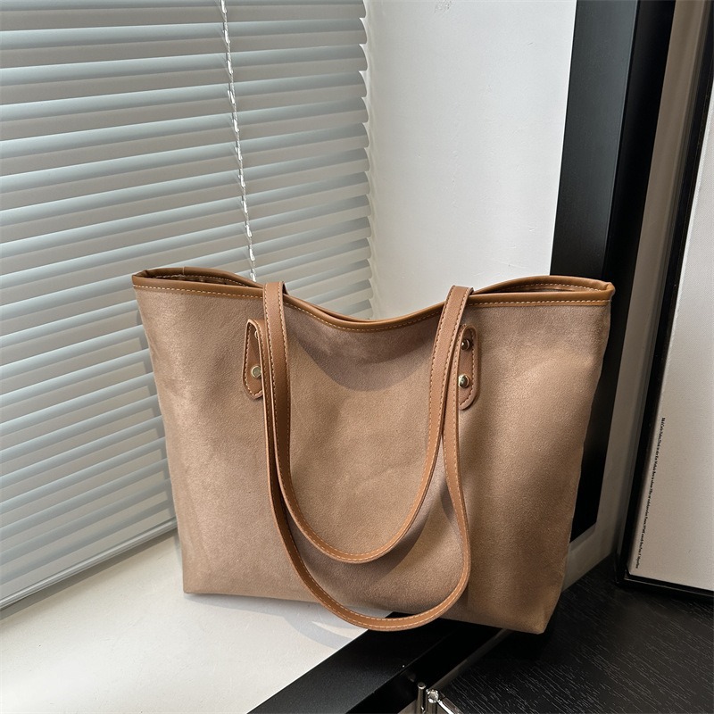 Solid color capacious winter retro bag for leisure one shoulder
