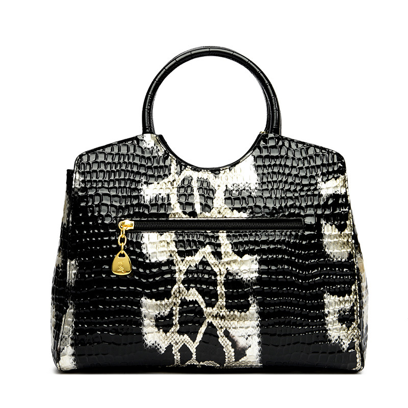 Fashionable Retro Women's Bag 2024 New European and American Soft Leather Single Shoulder Diagonal Cross Handbag Snake Pattern Bag_voghion.com