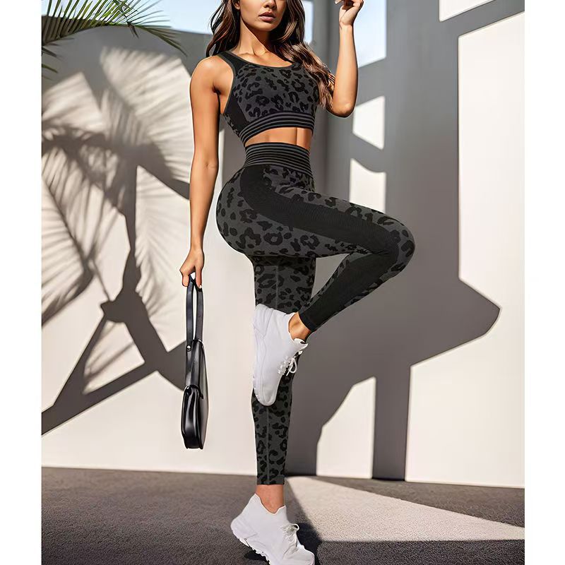 Europa y los Estados Unidos leopardo I-shaped espalda hermoso sujetador de fitness sin costura tejido transpirable alta elástica correr ajuste conjunto de yoga