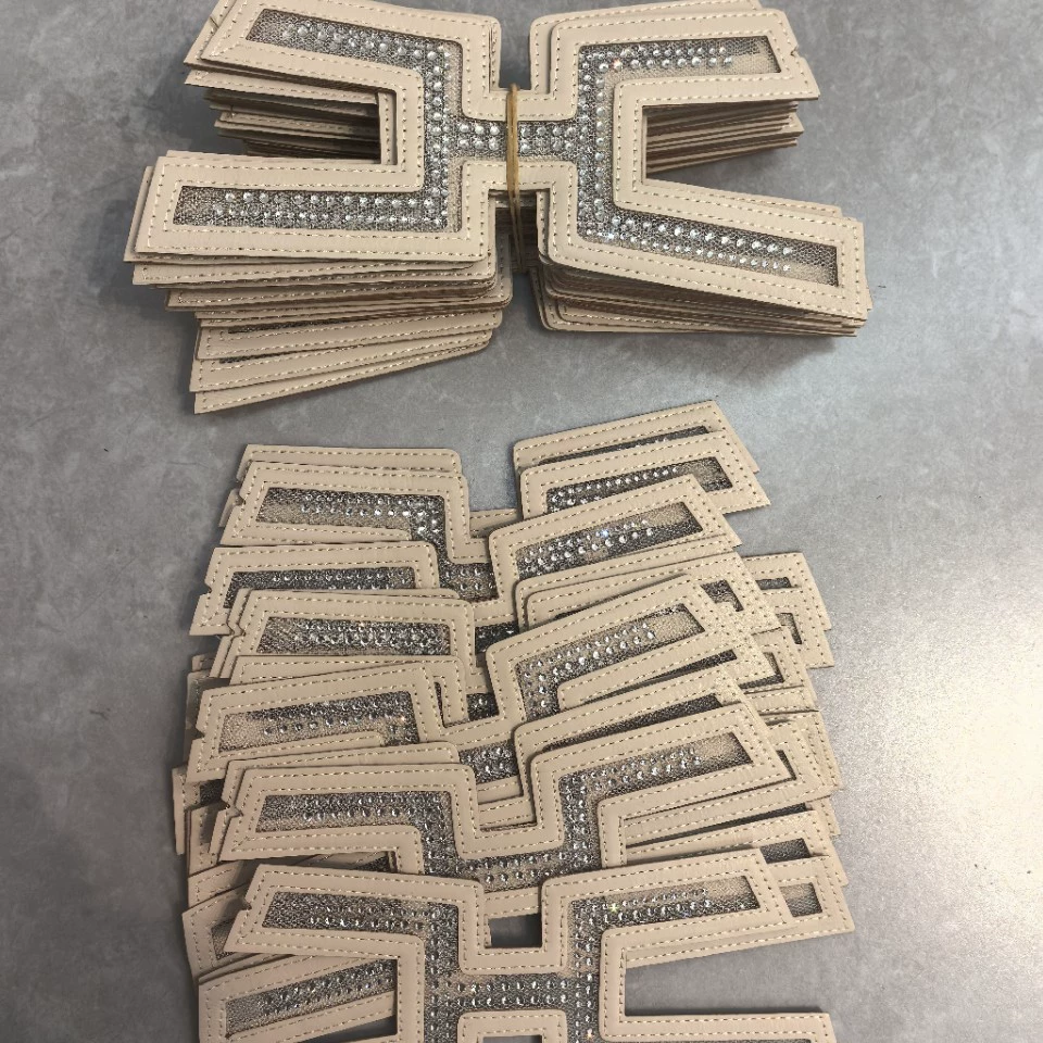 Верх с горячей печатью ручной гвоздь бусы сандалии полуфабрикаты для обработки деталей оптом серии