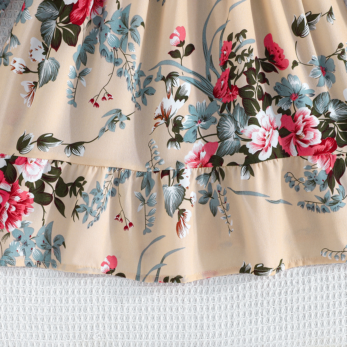 2024 Sommer neues zweiteiliges Set mit Blumendruck für Mädchen und Kinder mit langen Ärmeln und Gürtel_voghion.com