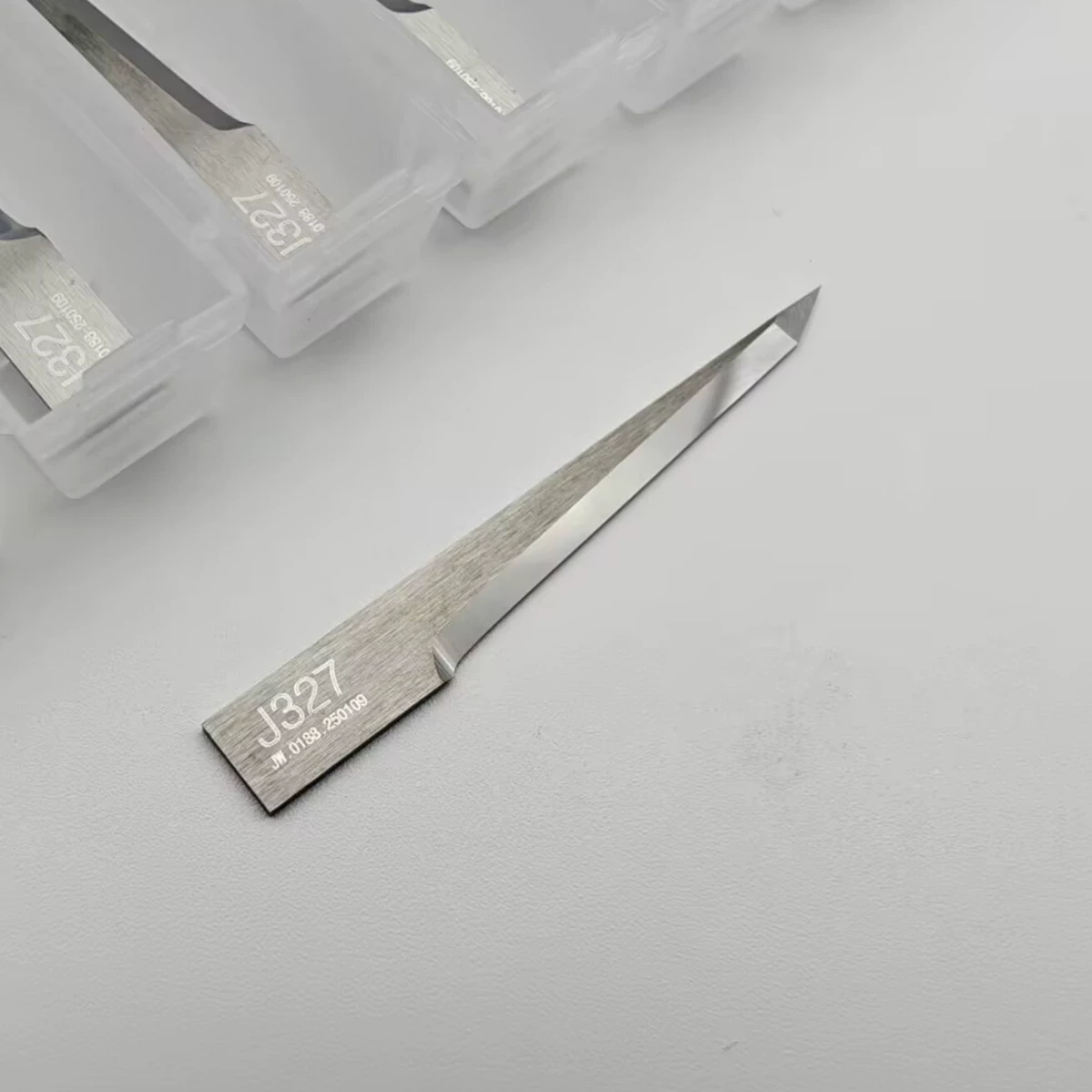 Лезвие для резки поперечной и продольной нити, рекламный гравировальный станок, фотоклеевой контрольный станок, режущий стол, режущий вольфрамовый стальной вибрирующий нож