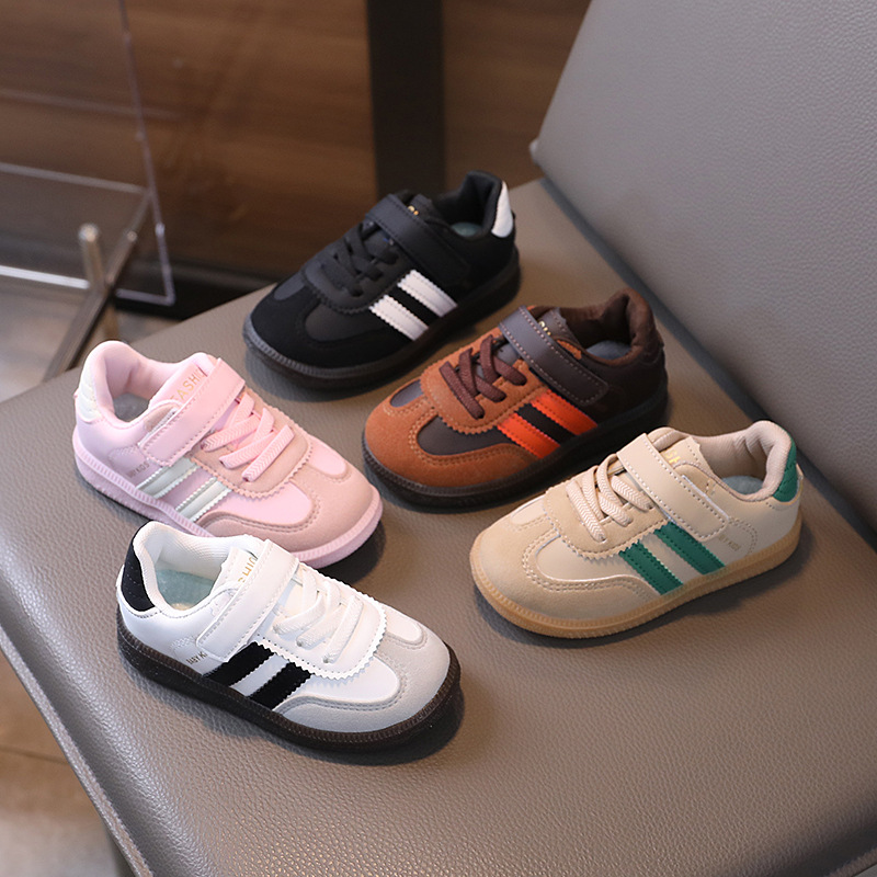Zapatillas de deporte para niños Primavera y otoño nuevas zapatillas antideslizantes para niños zapatos de entrenamiento alemanes para niños zapatos casuales de fondo suave para niños