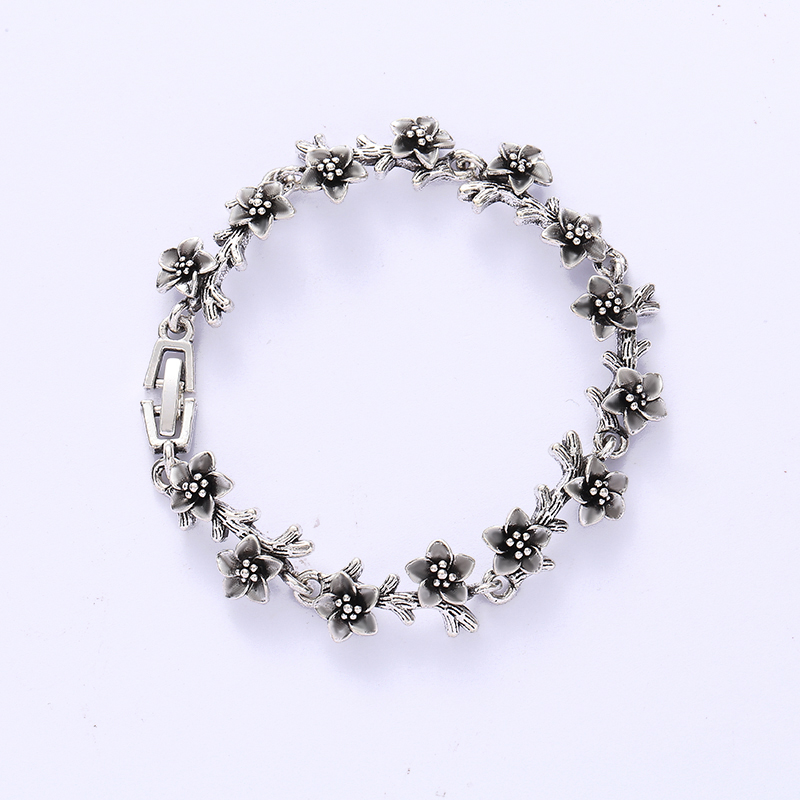 Minimalist Layered Bracelet Set For Women Stackable Gold Jewellery_voghion.com