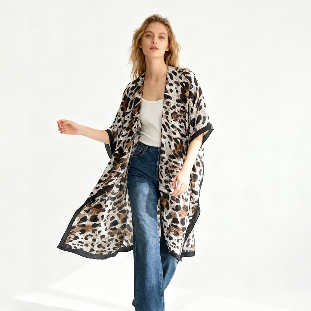 Impresión europea y americana de leopardo de moda de playa sexy diosa cardigan largo trajes de baño con camiseta de mujer sopa protector solar