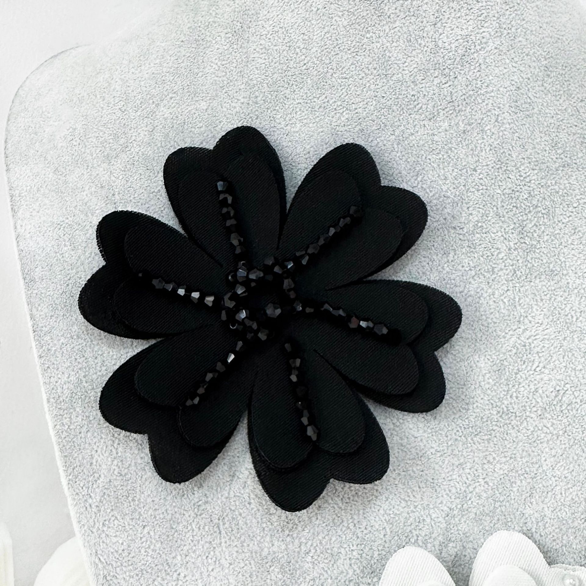 Cristales hechos a mano 6 flores pegadas vestido zapatos sombreros bolsos cortinas accesorios de decoración al por mayor en stock