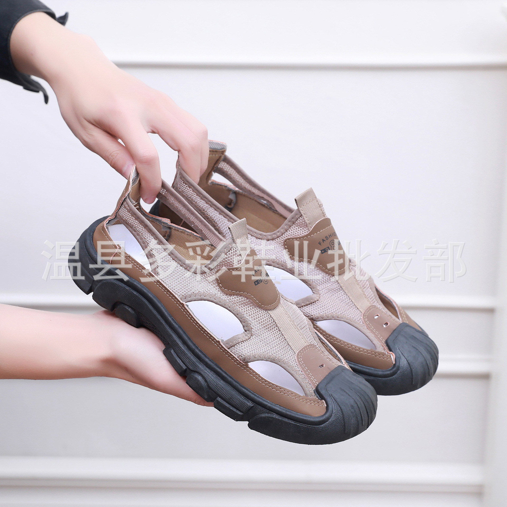 Sandals New Summer Mesh Breathable Driving Clogs Outdoor Leisure Wading Shoes Toe-Toe Beach Shoes Men's Shoes