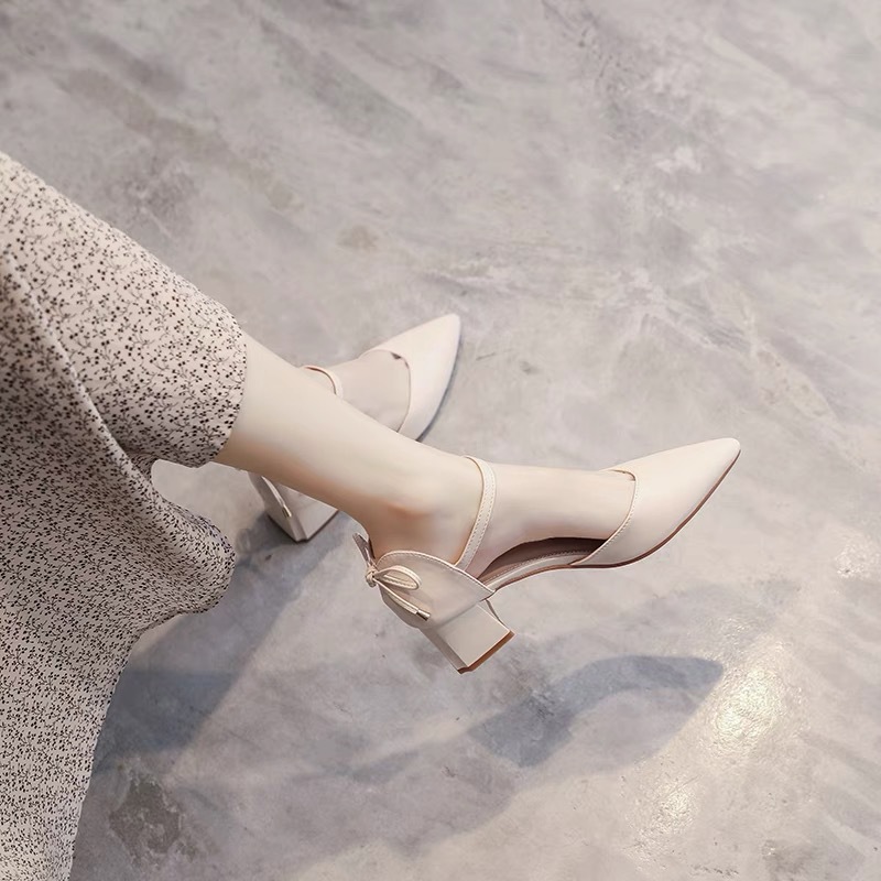 2026 nuevas sandalias de talón agudo de punta de mujer hebilla de moda de talón medio con una sola cabeza de bolsillo vestido elegante