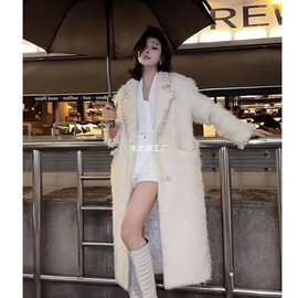 米白色钉珠毛呢大衣女秋冬季新款宽松加厚中长款毛呢外套