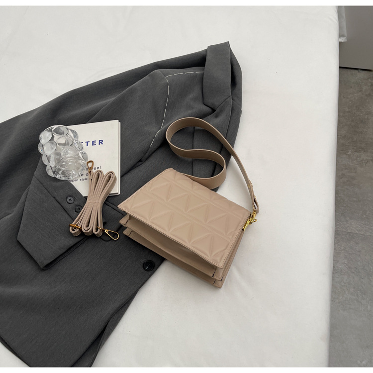 High End Handbag For Women In Winter 2023, New Versatile Single Shoulder Crossbody Bag, Niche Design For Women's Small Square Bag_voghion.com