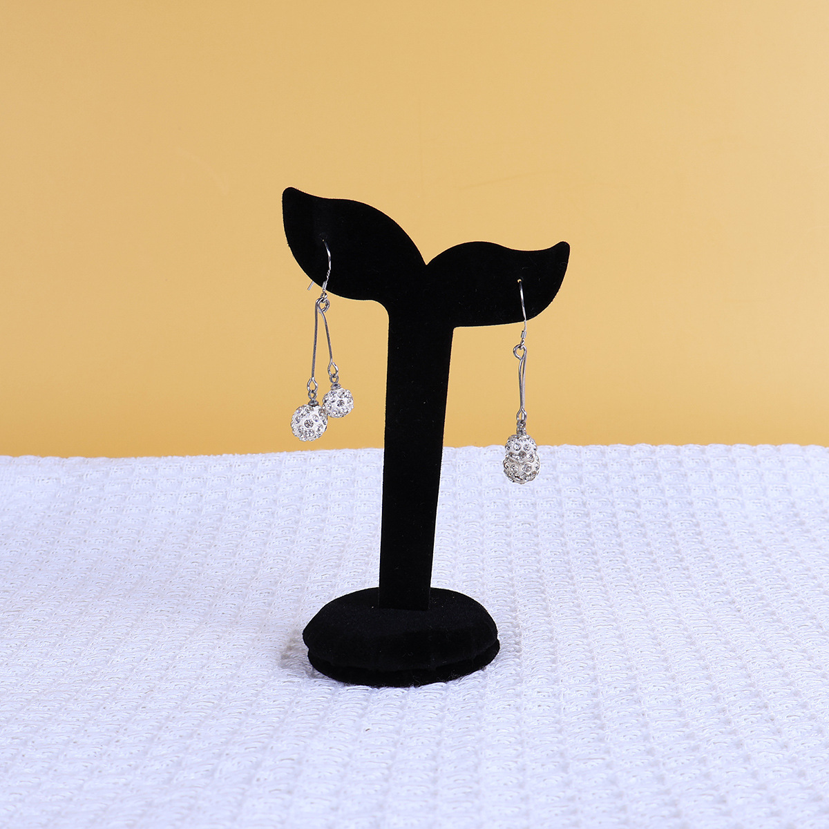 검은 귀걸이 보관 랙