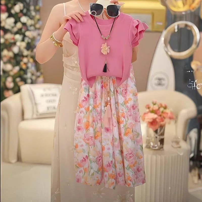 女の子スーツ夏 2025 新しいスタイル子供の小さなフライングスリーブ Tシャツ夏の小さな女の子カジュアルパンツ 2 点セット|undefined