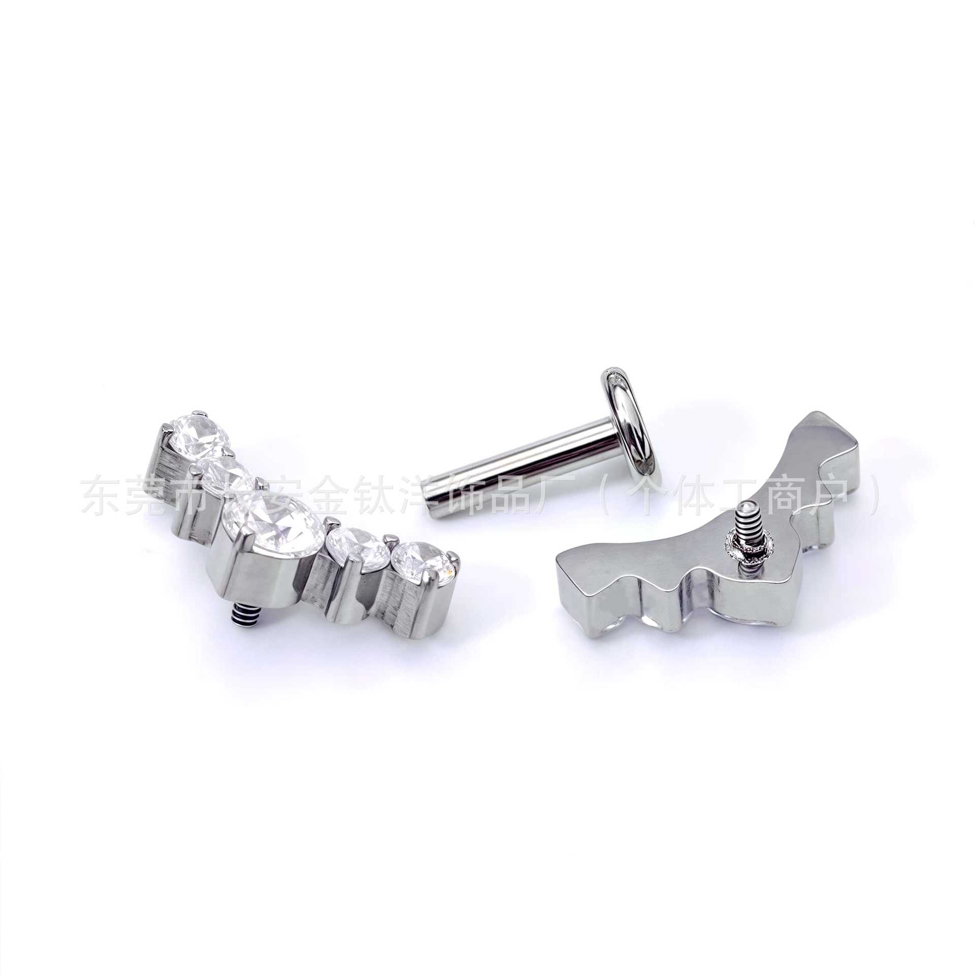 Pointed titanium steel lip stud product view