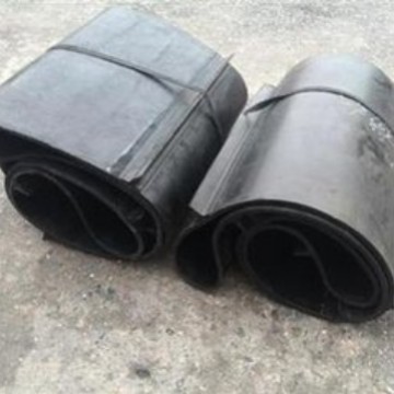 我厂生产各种除铁器皮带  宽度可根据客户需要除铁器皮带