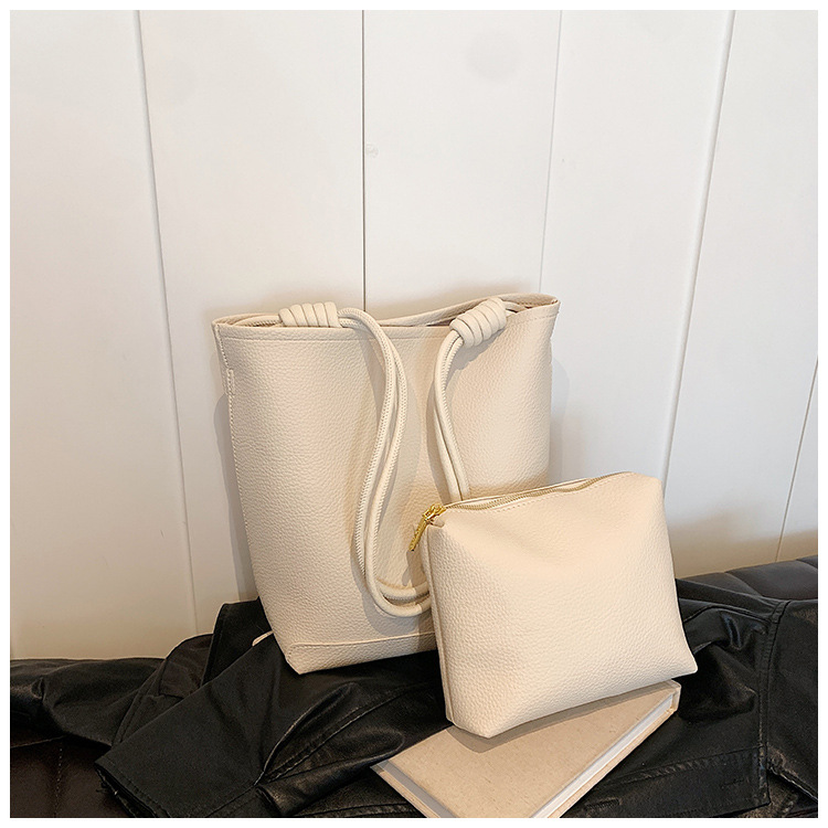 Einfache trendige große Kapazität Eimer 2024 neue Pendler Mutter und Kind modische Textur Frauen einzelne Schulter_voghion.com