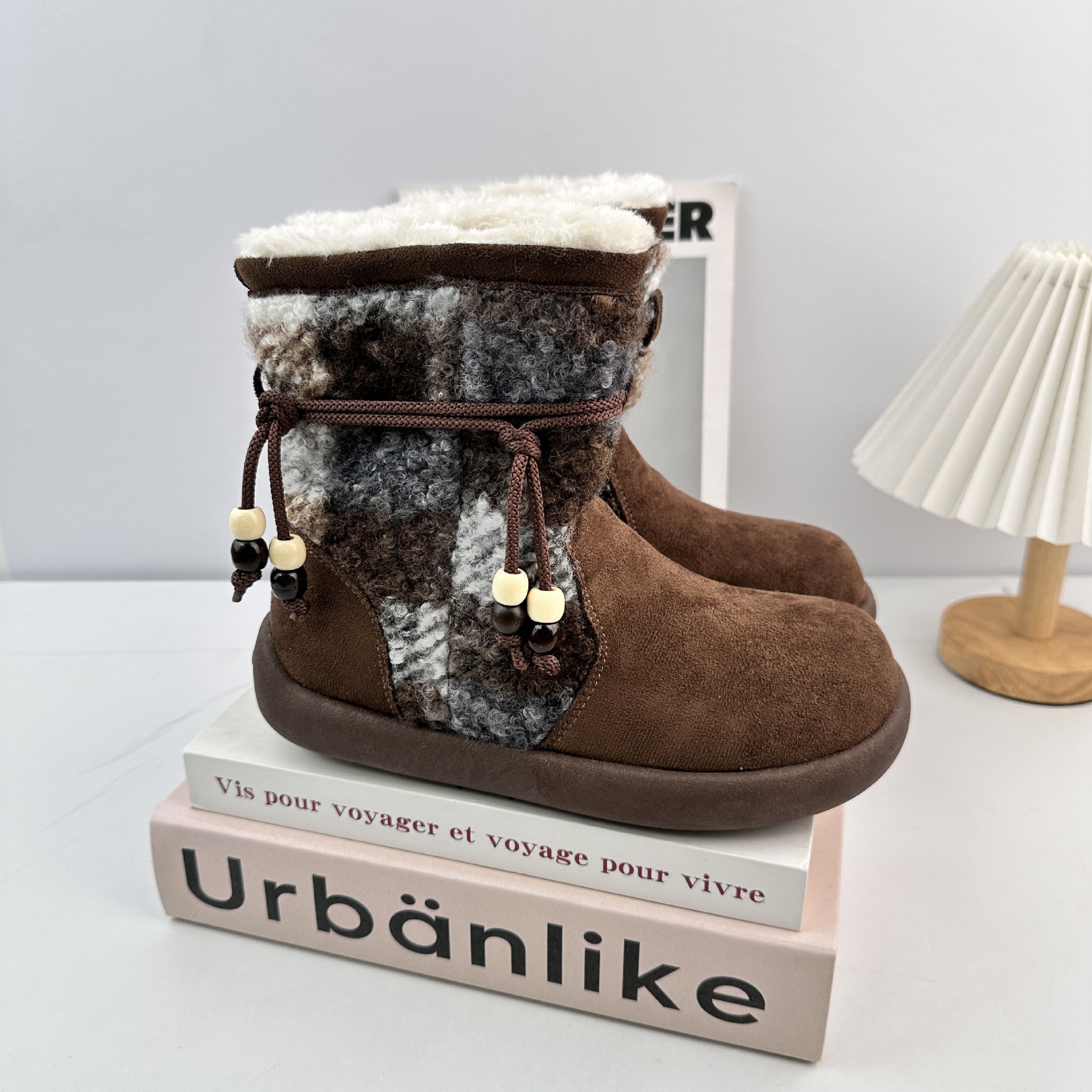 Yuanbo 2025 invierno nuevo botas de nieve de mujer de peluche para mostrar pies pequeños arcos de moda de peluche cálido fondo grueso image 9