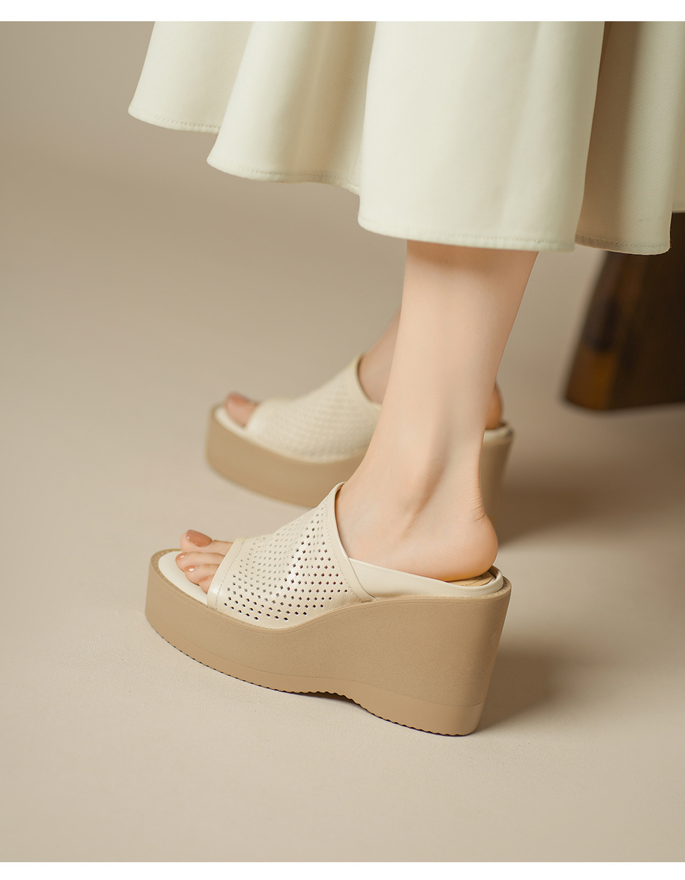 Dép sandal cao gót nữ da cừu đế xuồng mũi hở quai ngang — màu trắng ngà chi tiết 6