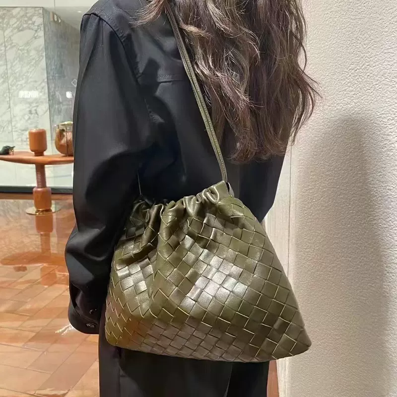 2024新款羊皮手工编织垃圾袋福袋包女大容量托特包百搭单间腋下包