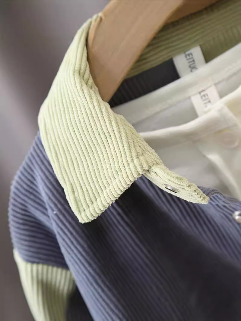 6161 traje de otoño para niños 2025 nuevo estilo fresco y guapo camisa coreana para niños chaqueta traje de primavera y otoño para bebés de tres piezas