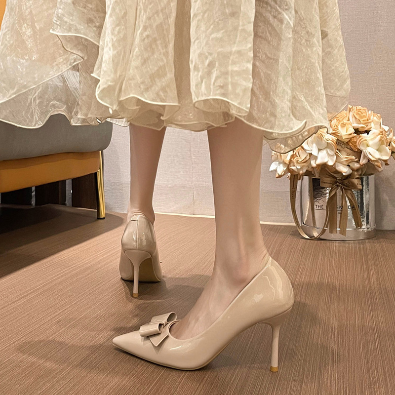 French-Style Bowknot High Heels for Women with Wide Feet, Pointed Toe, Patent Leather, Professional Commuting, Extra Wide and Large Size Single Shoes