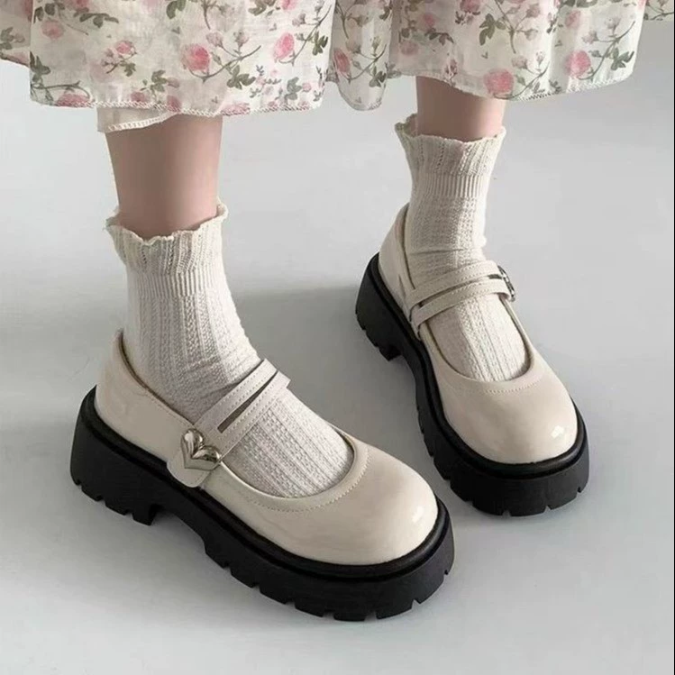 Летние женские туфли на плоской подошве с круглым носком и толстым каблуком, новинка 2024 года, белые маленькие кожаные туфли Мэри Джейн в стиле ретро с юбкой