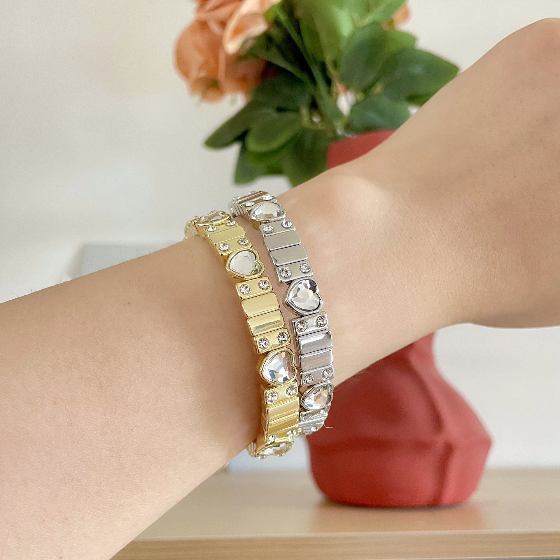 Alloy Chain Material Retro Heart Shape Alloy Wholesale Bracelets
