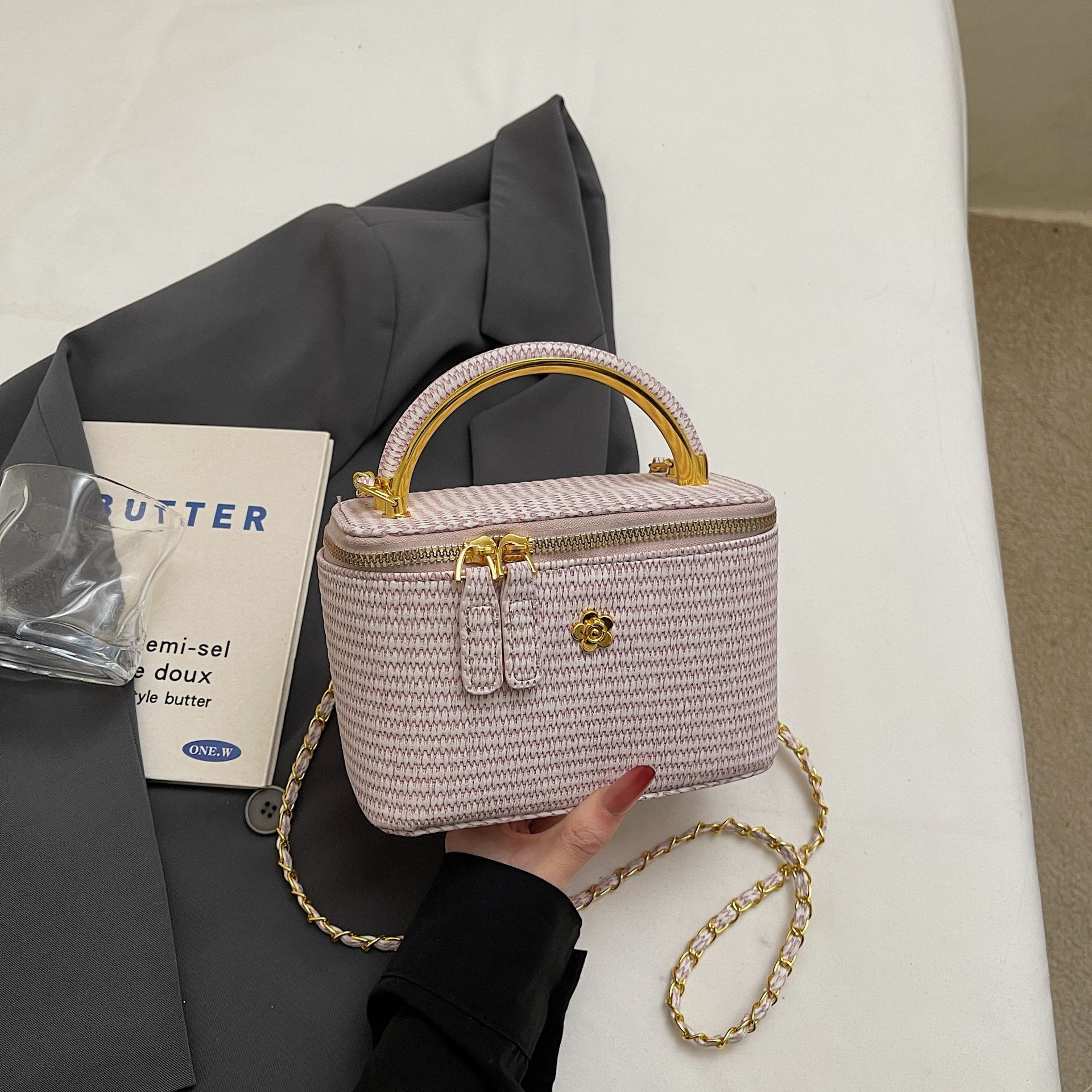 Tendencia transfronteriza simple bolsas casuales bolsas de caja bolsas de hombro ligeras tejidas diarias frescas bolsas de aire extranjero