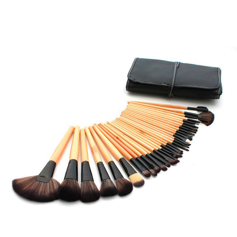 Factory direct supply of 32 makeup brush...