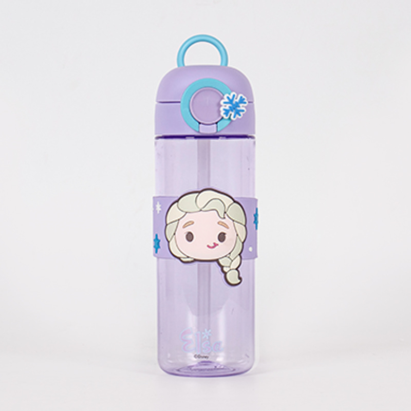 Botella de agua con diseño de personaje de dibujos animados transfronterizo con anillo de transporte, adhesivo 3D, diseño de alta calidad para estudiantes en la temporada de regreso a clases, vaso de agua de plástico Tritan para niños.