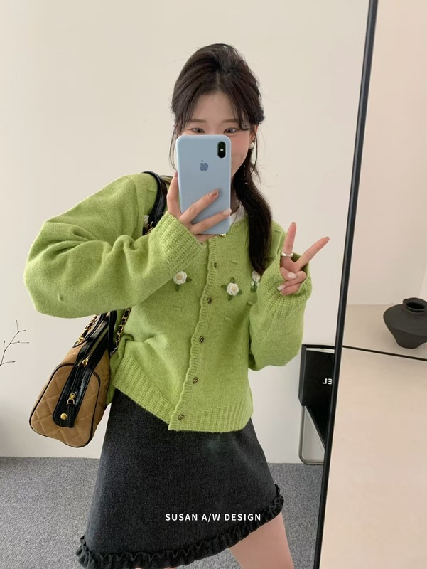 苏珊 高品质立体花朵纯色气质软糯毛衣外套女秋冬款甜美上衣8105|undefined