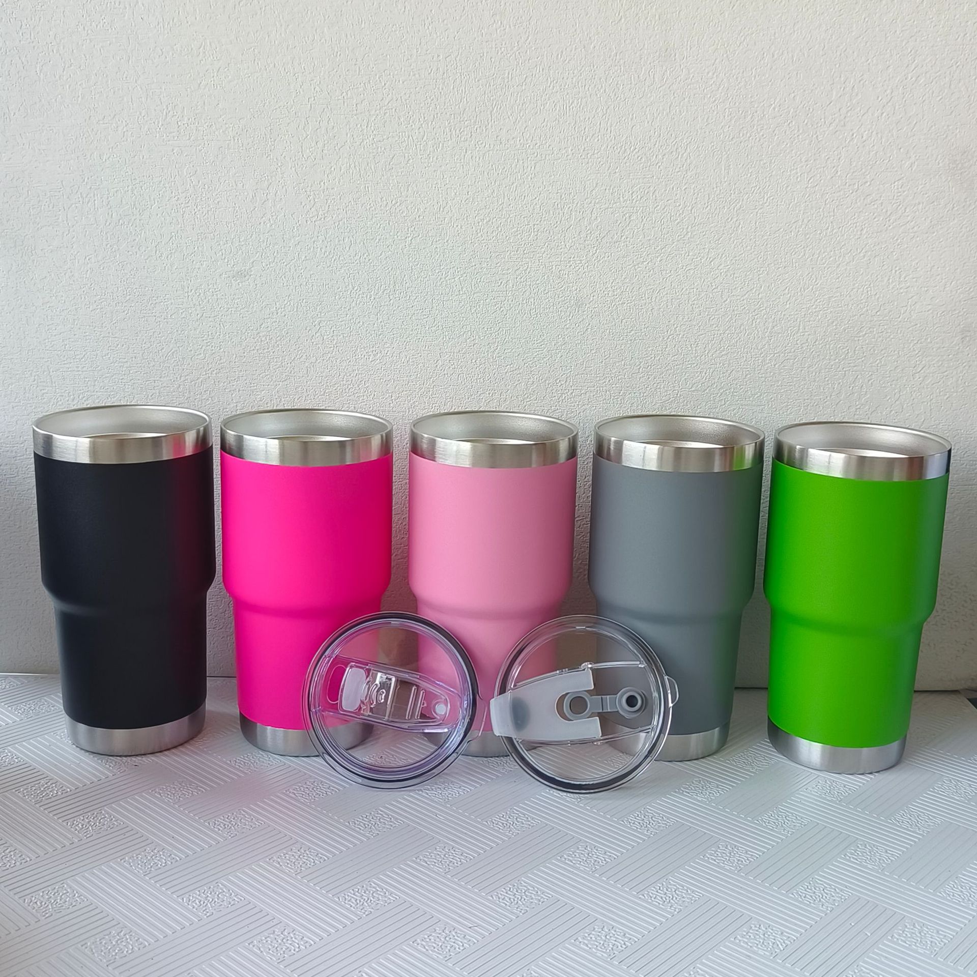 20oz tazas de automóviles de inyección 304 acero inoxidable doble aislamiento térmico para automóviles tazas de hielo tazas de cerveza botellas de aislamiento térmico