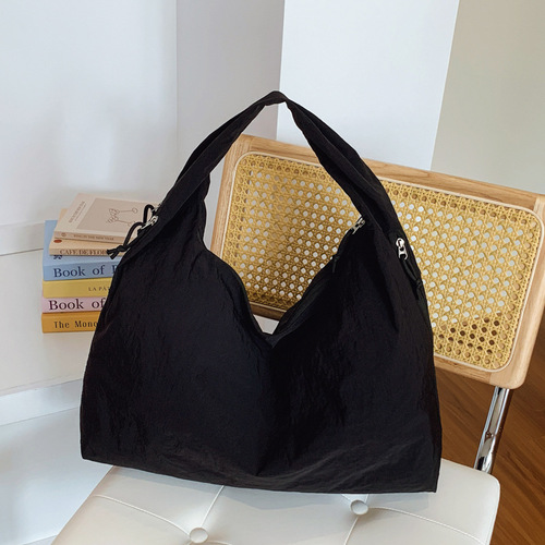 2025 Tot Bag Large Capacity Trendy Casual Shoulder Bag Korean Style Daily Simple Commute Backpack