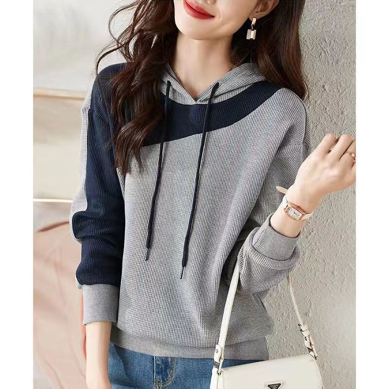 This Year's Popular Contrasting Color Stitching Slim Hooded Sweatshirt for Women in Spring & Fall High-End Fashion Casual Layered Jacket