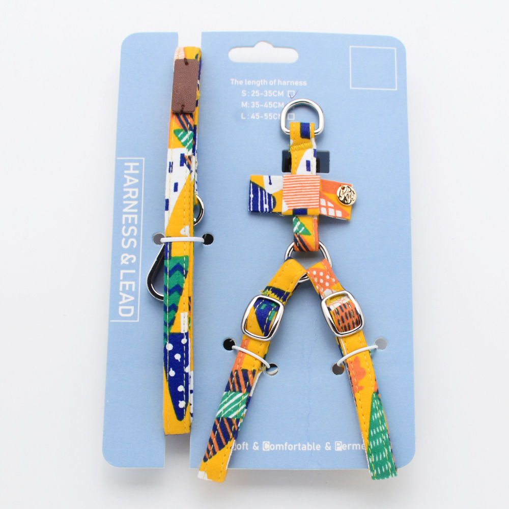 밝은 노란색 숲