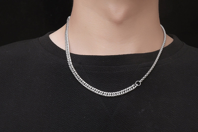 Fashion New Style Steel Thickness Stitching Double-layer Chain Necklace display picture 3