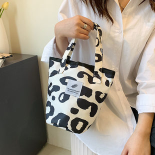 (Cross-border trading), (Wholesale), shopping bag