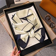 ファッショナブルで多用途な小さなロングスカーフ、新しいロングシルクスカーフ、韓国風の装飾スカーフ、高級シルクスカーフ、シンプルで軽い高級感