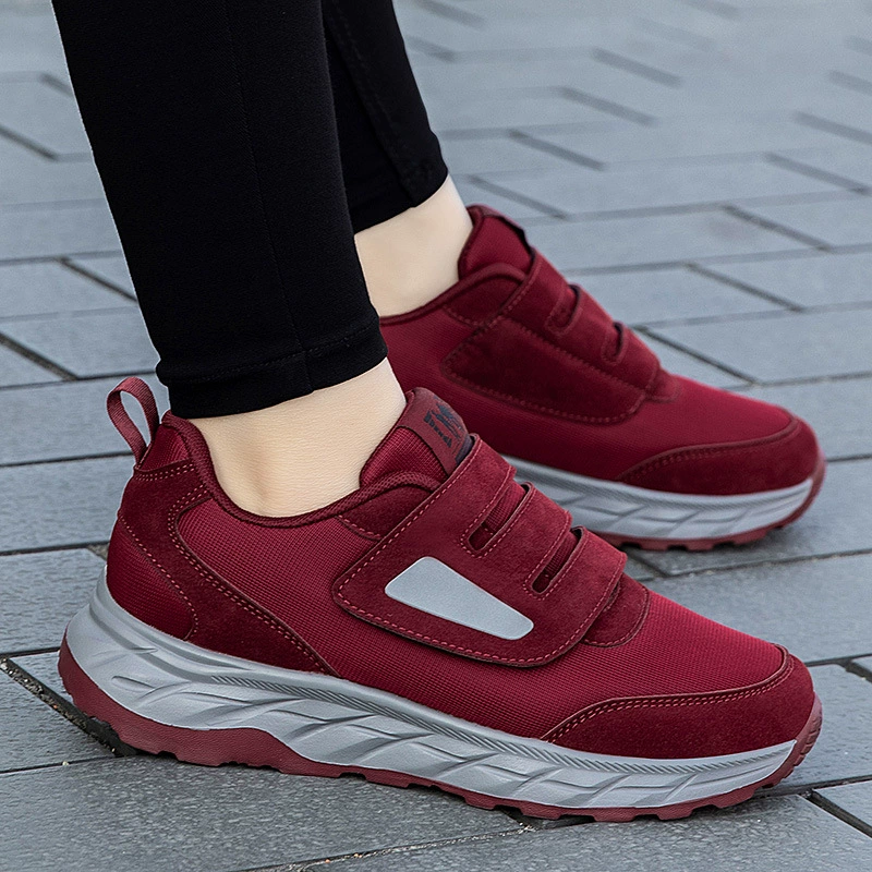 Весенняя новая свободная легкая мама обувь для ходьбы удобная дышащая пожилая обувь для пожилых людей спортивная обувь для мужчин и женщин