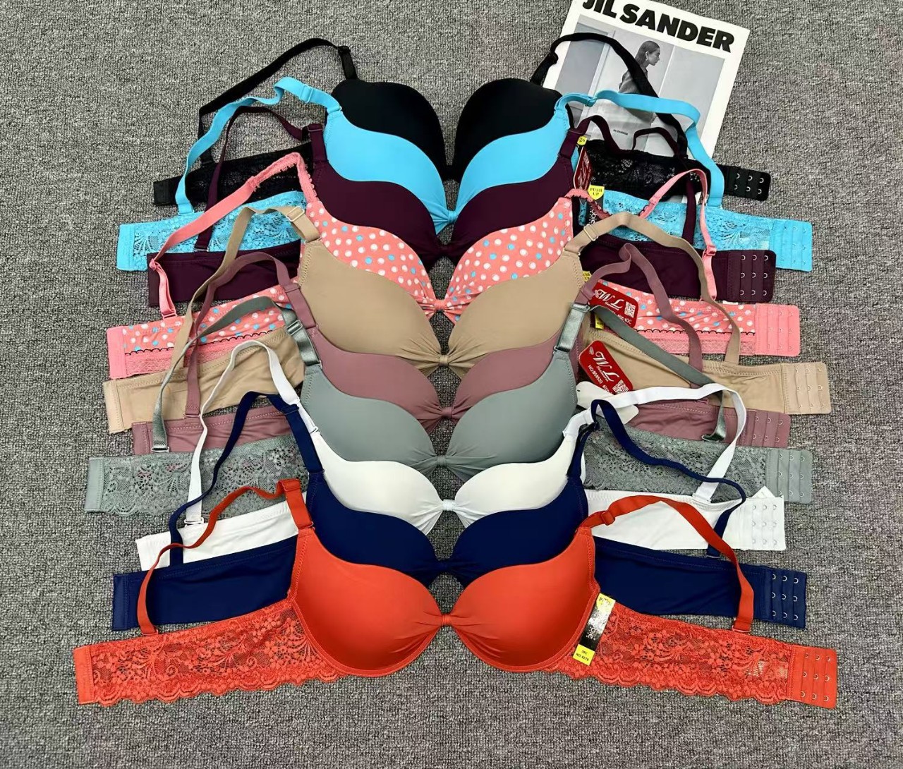 Ajuste de ropa interior delgada de encaje de verano con anillo de acero conjunto de bra fábrica al por mayor