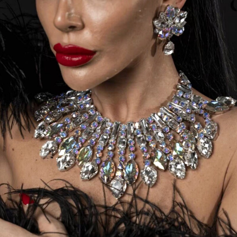 European and American Exaggerated Multi-Layer Full Diamond Necklace Earrings Set Banquet Evening Dress Accessories Luxury Rhinestone Clavicle Chain Earrings European and American Exaggerated Multi-Layer Full Diamond Necklace Earrings Set Banquet Evening Dress Accessories Luxury Rhinestone Clavicle Chain Earrings