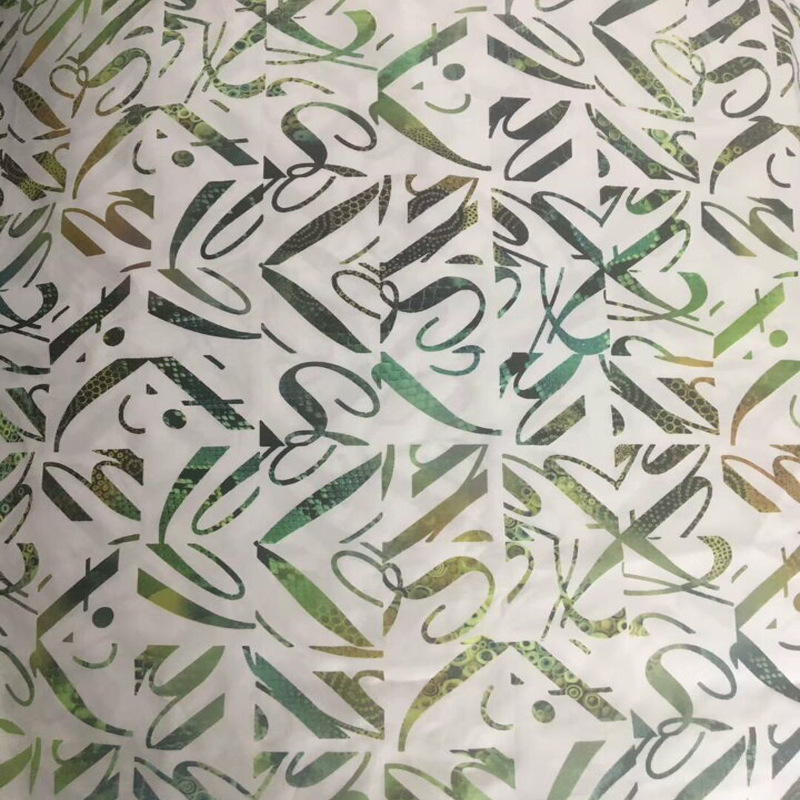 炫彩反光化纤布幻彩花式印花反光布料时尚连衣裙休闲服装反光面料