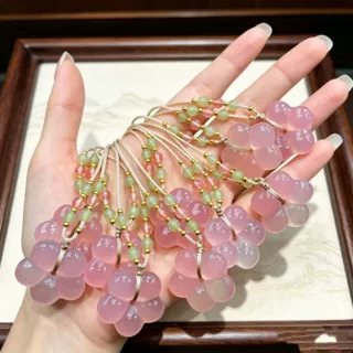 天然高冰粉玛瑙五瓣花吊坠高冰白玉髓花朵吊坠白月光小花朵挂件