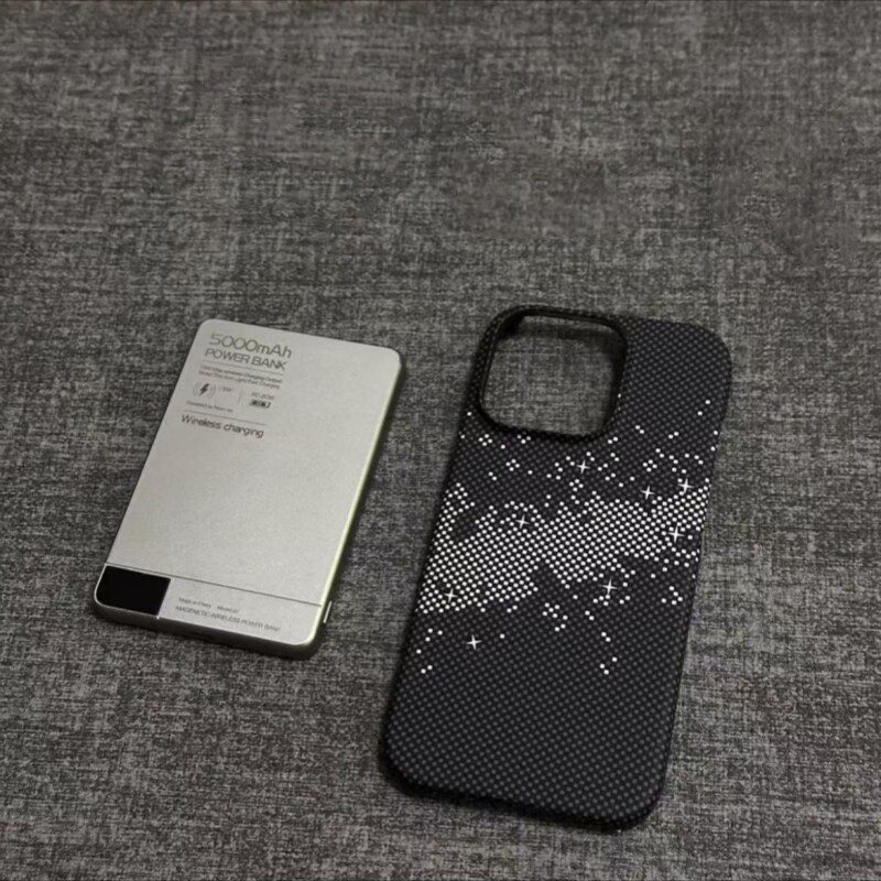 适用iPhone18Promax凯夫拉纹磁吸手机壳苹果17碳纤维纹半包保护套