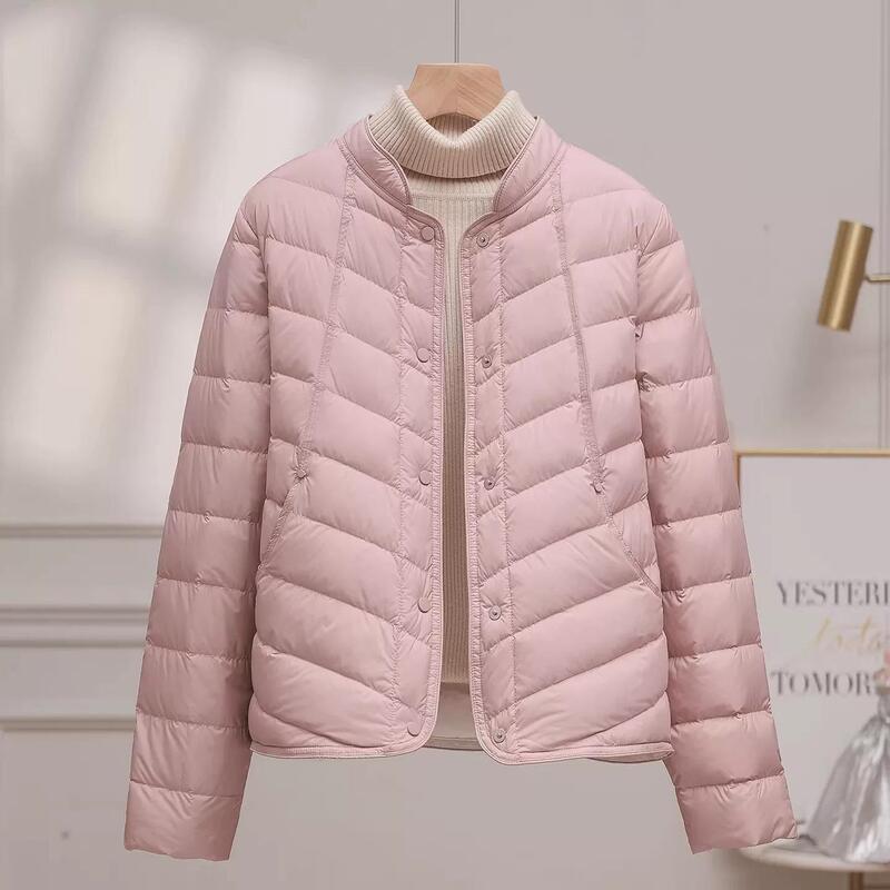 90% white duck down lightweight down jacket for women, short style, 2025 autumn and winter new model, stand-up collar, versatile, light luxury, trendy coat for petite individuals 90% white duck down lightweight down jacket for women, short style, 2025 autumn and winter new model, stand-up collar, versatile, light luxury, trendy coat for petite individuals
